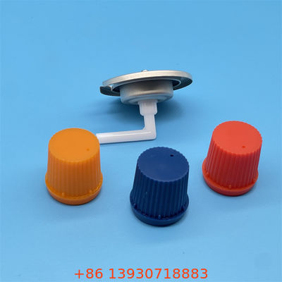 캠핑, 피크닉, 야외 요리에 이상적인 빨간색 캡이 달린 휴대용 가스 스토브 밸브